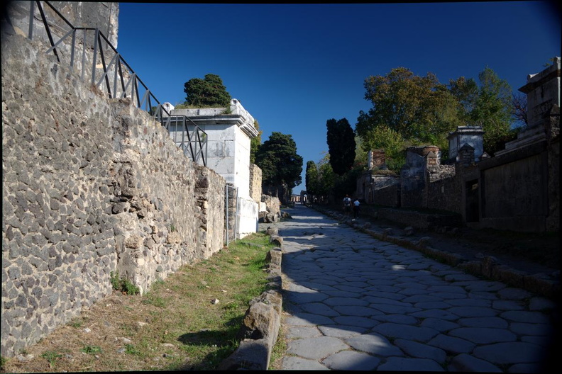 cemetery_pompeii_20oct17zac.jpg