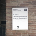 sign_thermopolium_pompeii_20oct17zac.jpg