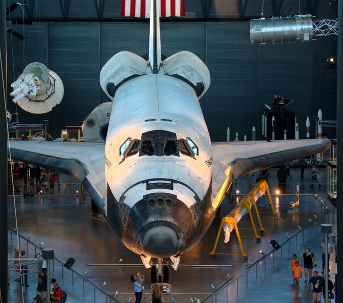 shuttle discovery dulles 1aug18zac