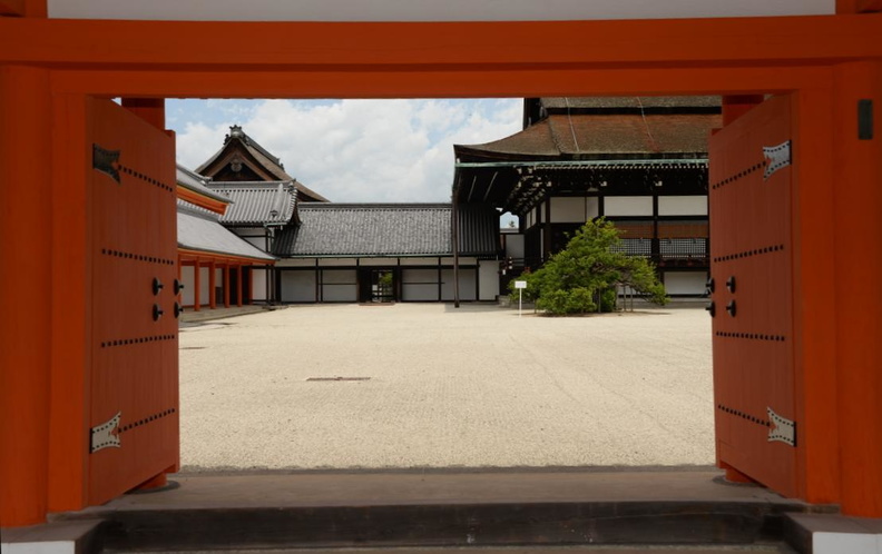 imperial_palace_kyoto_29may19a.jpg