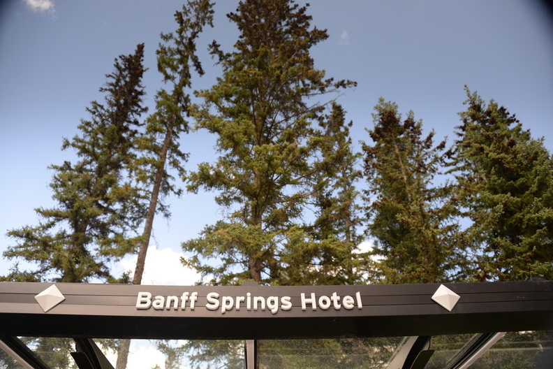 sign_banff_springs_hotel_2755_4sep19.jpg