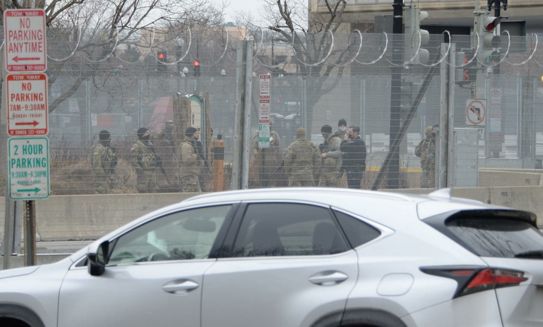 capitol hill razor barricade 2835 12feb21