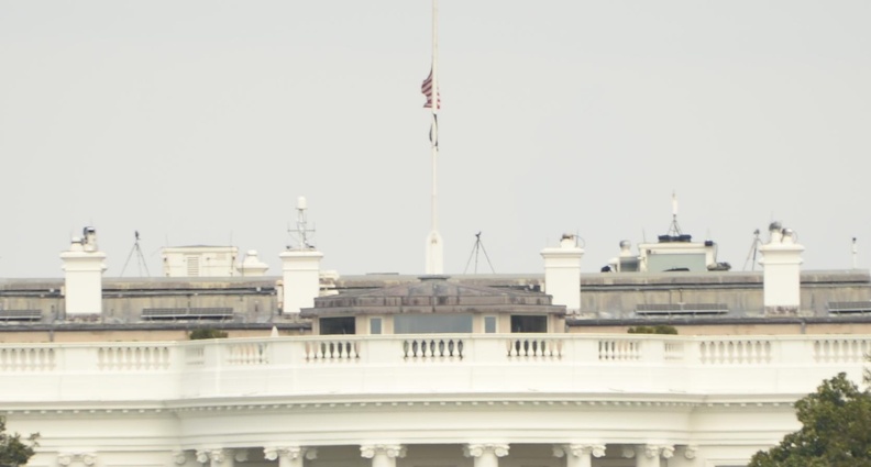 white_house_roof_2141_19mar22.jpg