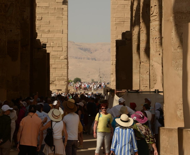 karnak_temple_facing_valley_of_the_kings_luxor_8930_10nov23.jpg