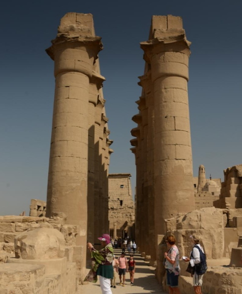 columns luxor temple 8958 10nov23