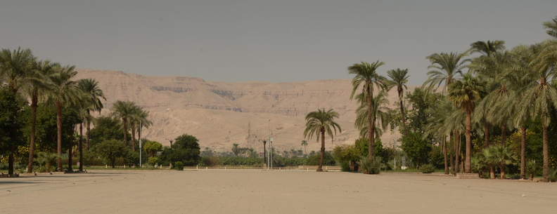 toward_valley_of_the_kings_karnak_tempe_luxor_8936_10nov23.jpg