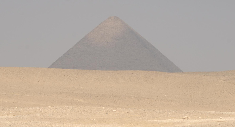 22_red_pyramid_from_bent_pyramid_dashur_saqqara_7570_2nov23zac.jpg
