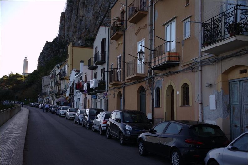 street_cefalu_10oct17a.jpg