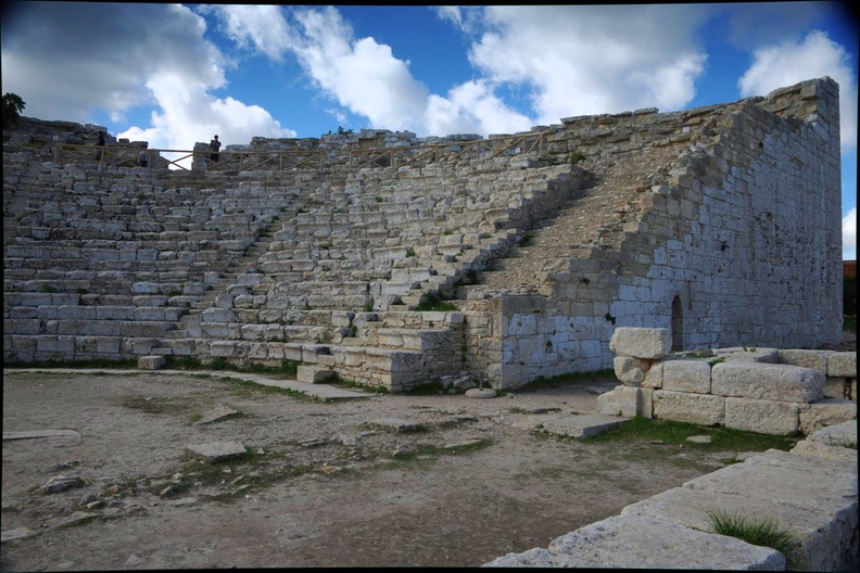 theater_segesta_11oct17ba.jpg