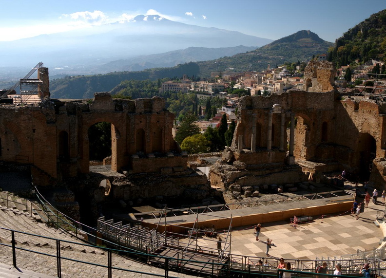 mt_etna_greek_theater_taormina_16oct17zbc.jpg