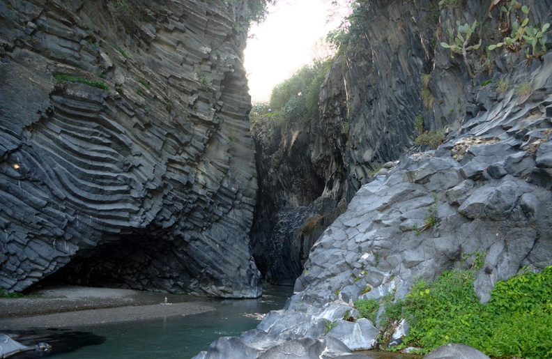 gole_alcantra_park_17oct17zec.jpg