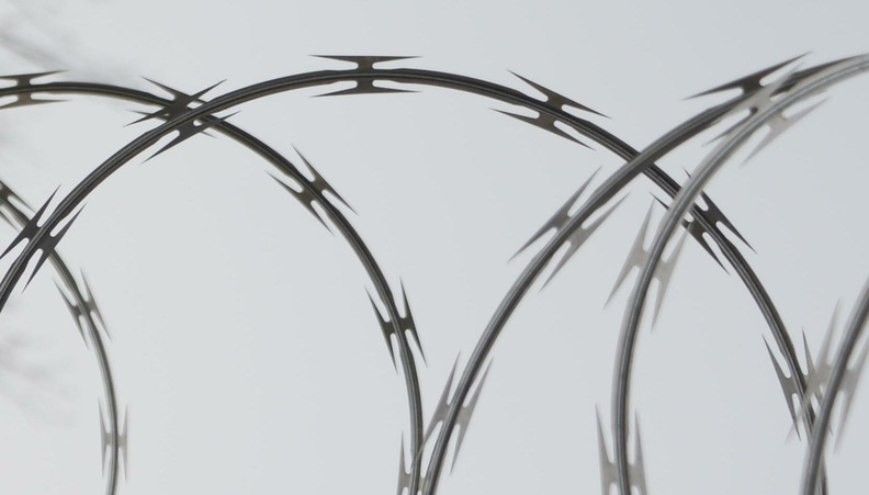 capitol_hill_razor_barricade_2812_12feb21.jpg