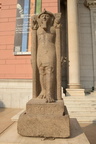 statue pharaoh entrance cairo museum 7464 1nov23